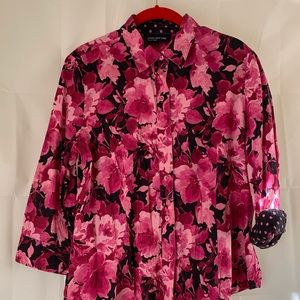 Bright, button down Polka dot cuffs Jones New York